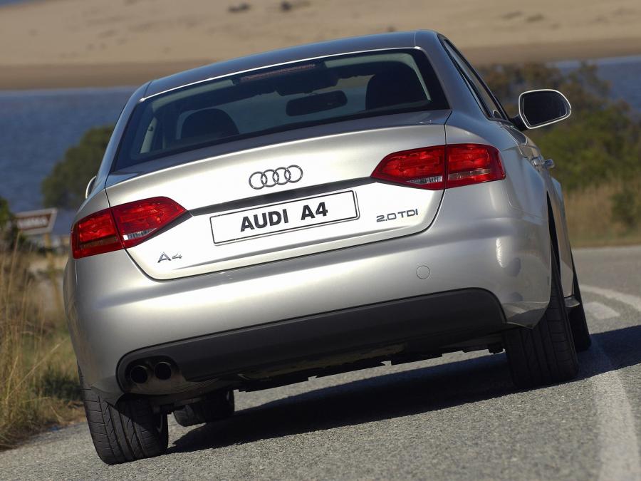  Audi A4 2.0 TDI Sedan (B8, 8K) 2007 года  (ZA) (фото 9 из 15)
